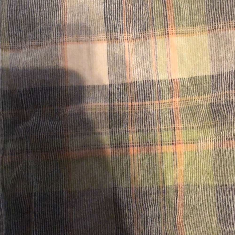 Button down - Picture 2 of 3